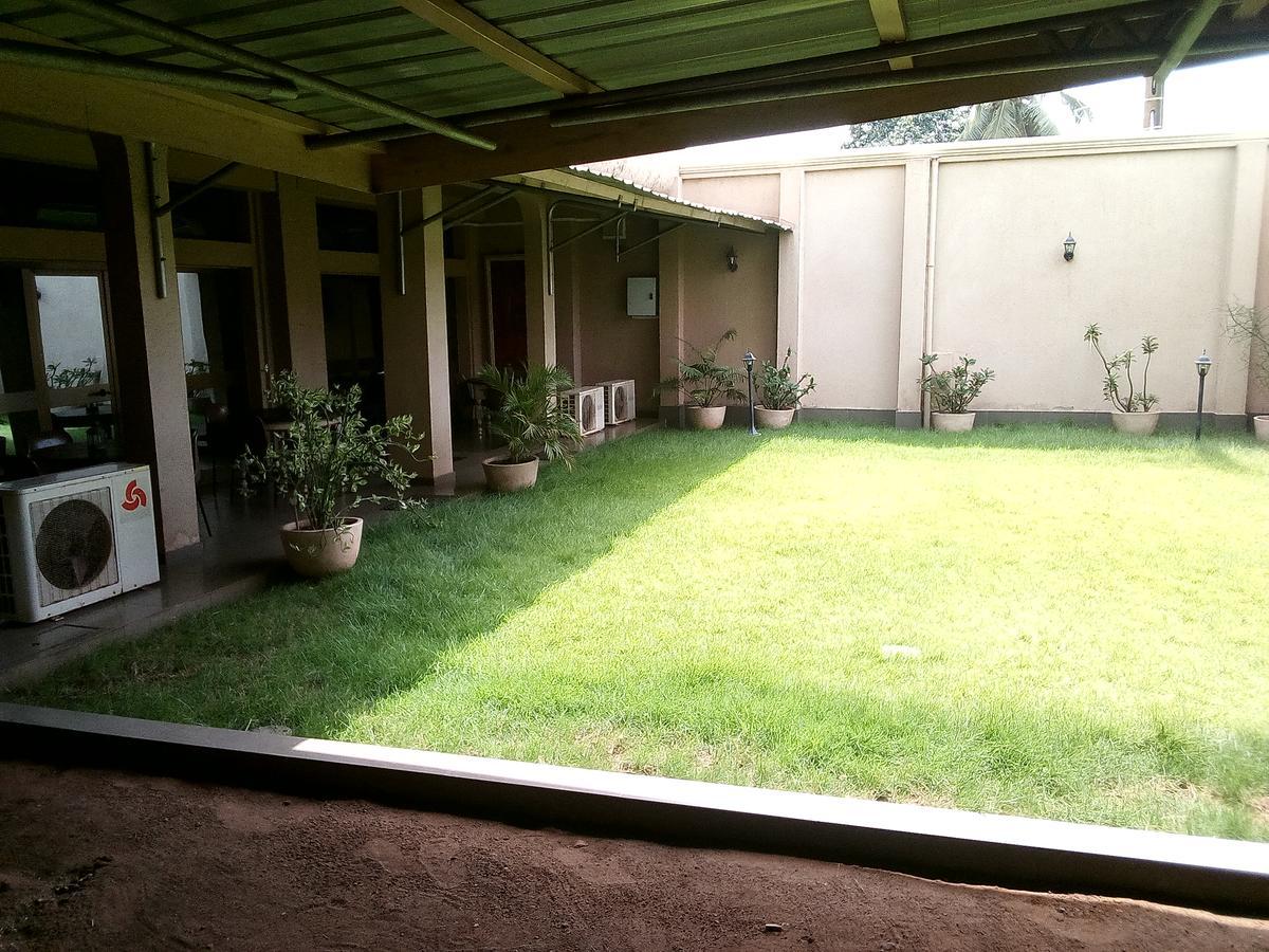 Hotel Saint Thomas Lomé Exterior foto