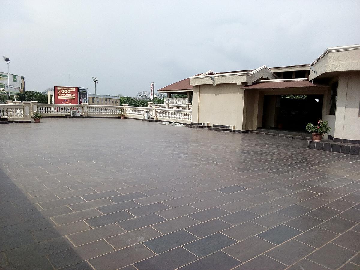 Hotel Saint Thomas Lomé Exterior foto